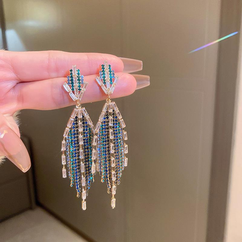 «Серьги-кисточки с серебряными иглами и бриллиантами — геометрический дизайн, преувеличенное заявление для женщин»