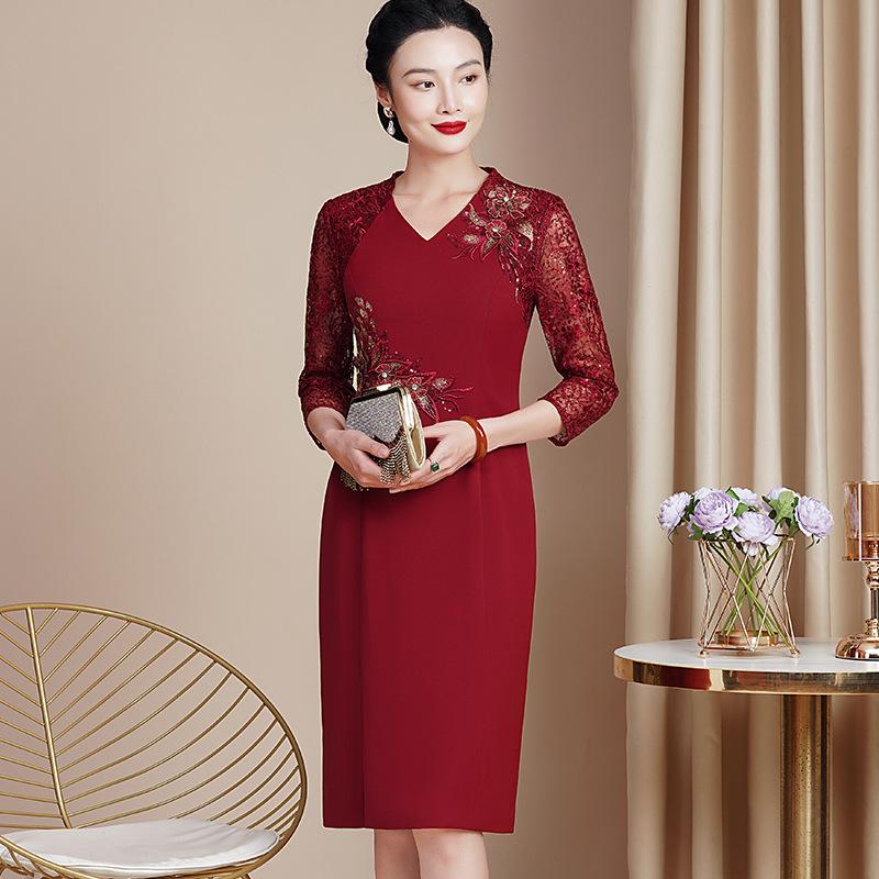 Элегантное весеннее платье большого размера для свекрови