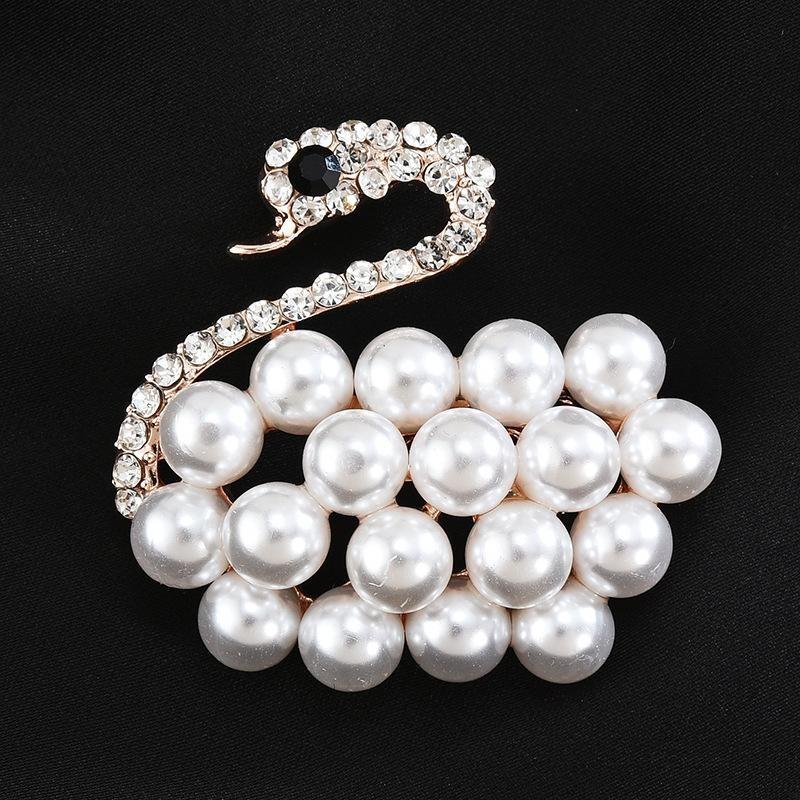 Brooch High-End Niche Silk Scarf Buckle Alloy Diamond Coat Pearl Corsage Pin Accessories