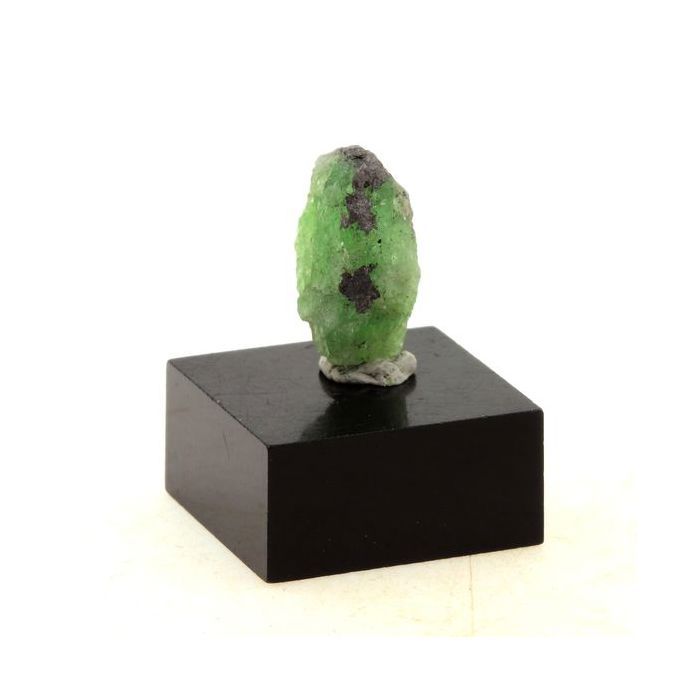 Pierres et Minéraux. Grenat Tsavorite. 7.6 ct. Manyara Region, Tanzanie.