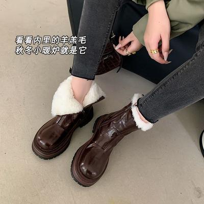 2025 осень и зима новые кожаные ботинки Мартина на толстой подошве женские теплые ботильоны из натурального меха изысканные ботинки из овечьей шерсти с боковой молнией