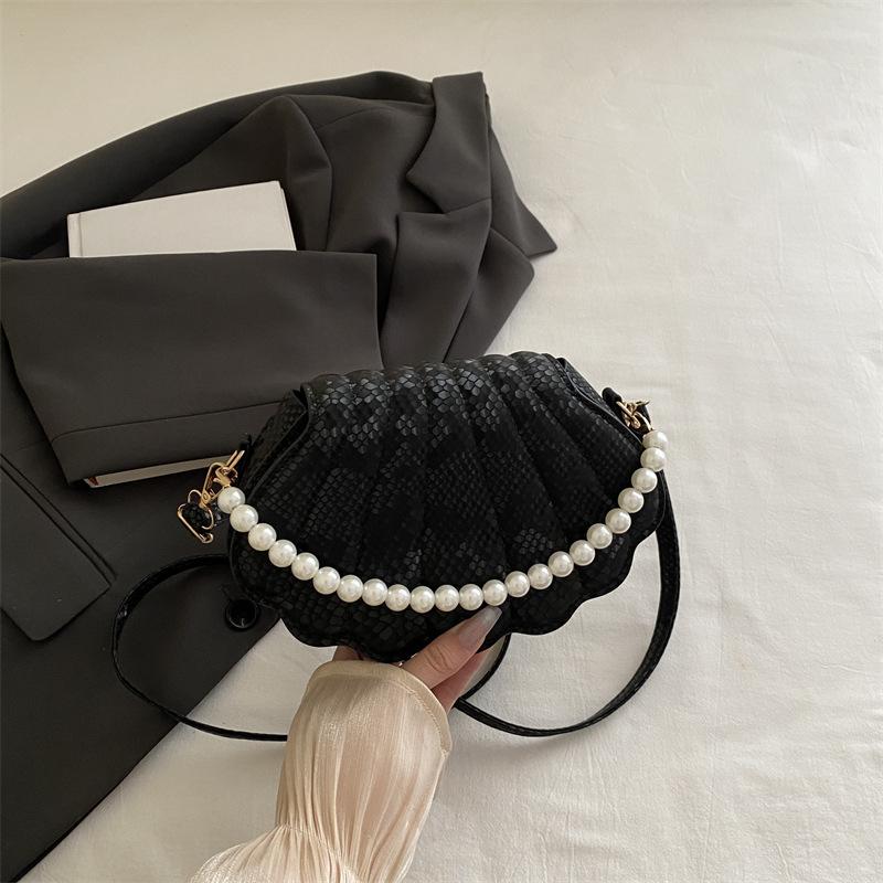 Premium Shell Small Bag Women's 2025 Autumn New Pearl Handbag Fashionable and Simple Shoulder Messenger Bag