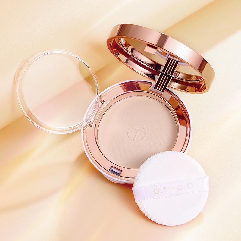 O.TWO.O Face Setting Powder Cushion Compact Powder Oil-Control 3 Colors Matte Smooth Finish Concealer Makeup Pressed Powder