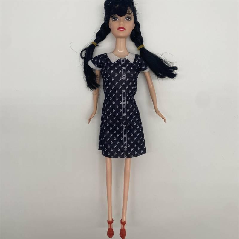 Poseable Adams Family Wednesday Addams Doll With Umbrella And Dotted Outfits 5 And 11 Joint Options