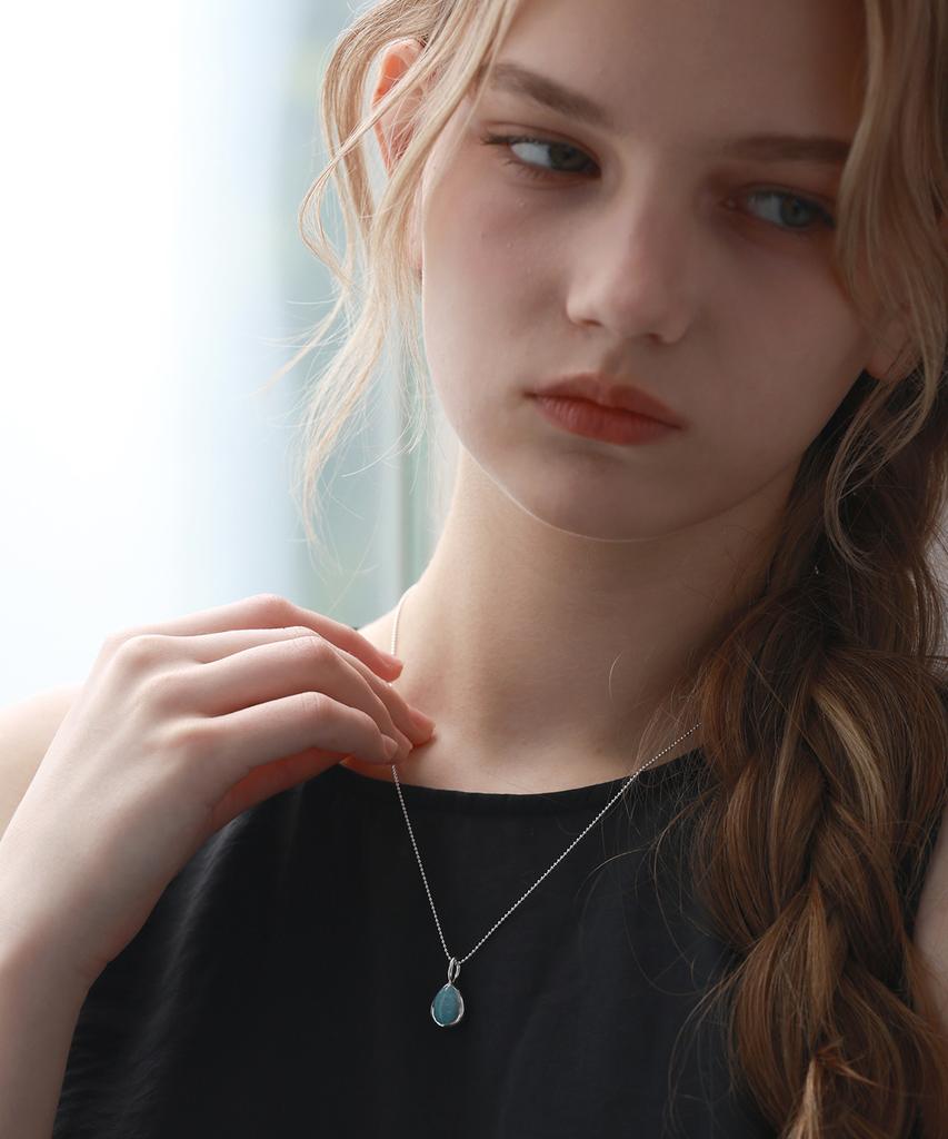 Reindeer Murmur Necklace 06