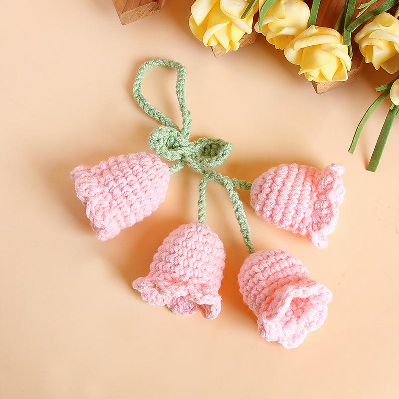 Шерстяной брелок-подвеска «Ландыш» с сухоцветами – Девичий брелок в виде сердца в подарок