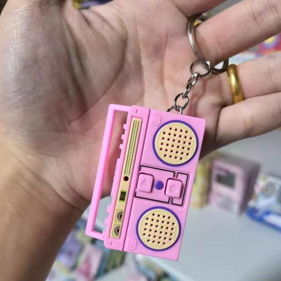 Мини-диктофон брелок ретро-магнитофон брелок записываемый винтажный брелок кулон рюкзак подвесной аксессуар