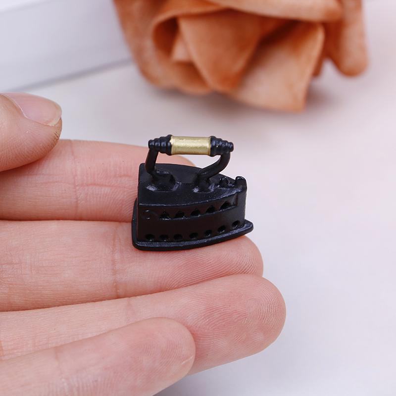 1:12 Кукольный домик, миниатюрный утюг с гладильной доской, набор классической мебели, игрушки