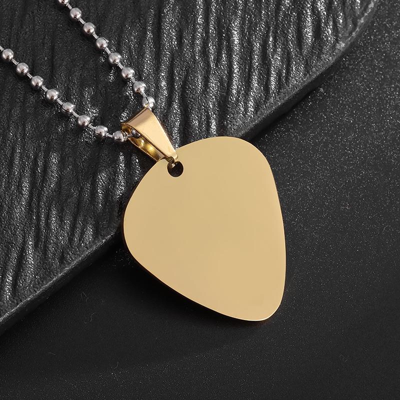 Stainless Steel Glossy Guitar Pick Pendant Necklace for Men and Women, Simple Fashion Jewelry, Couple Gift