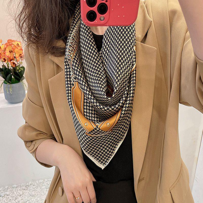 Decorative Thousand Bird Grid Small Square Scarf Women'S Scarf Elegant Mulberry Silk Scarf Versatile