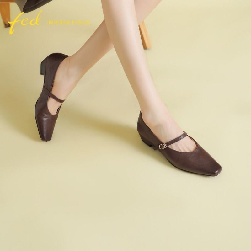 2026 New Square Head Women's Shoes Comfortable Coarse Heel Buckle Mary Jane Shoes Commuting Versatile Low Heel Women's Single Shoes