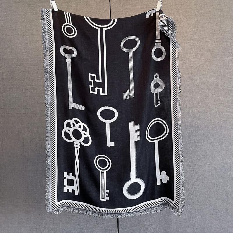 Autumn New Women's Imitation Cashmere Scarf Fashion Jacquard Design High Sense Versatile Age-reducing Warm Scarf