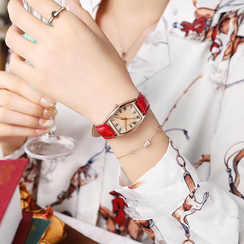 New Fashion Woman Luxury Tonneau Leather Watch Women Retro Wrist Watches Students Casual Quartz Watches For Gifts Reloj Mujer