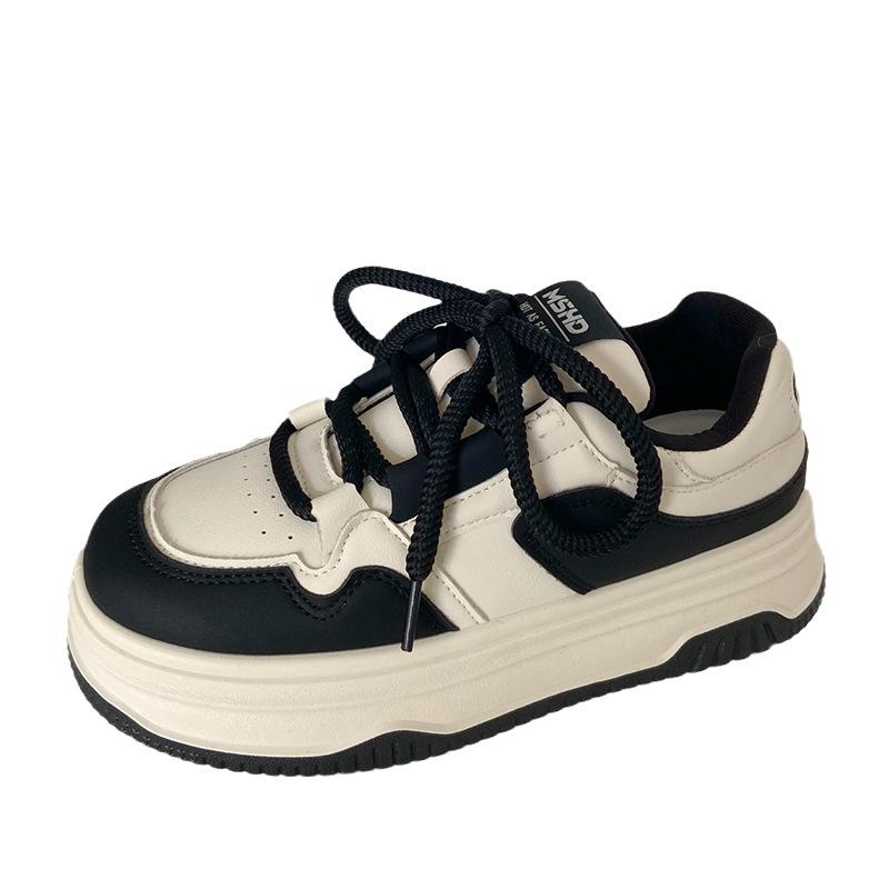 K820 thick-soled round-headed bread shoes women's Hong Kong style retro chic2024 new popular little white shoes Japanese board shoes