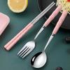 Набор столовых приборов из нержавеющей стали розового цвета, 3 предмета: ложка, вилка, палочки для еды. Портативные столовые приборы для улицы, студенческой столовой и ланча для взрослых.