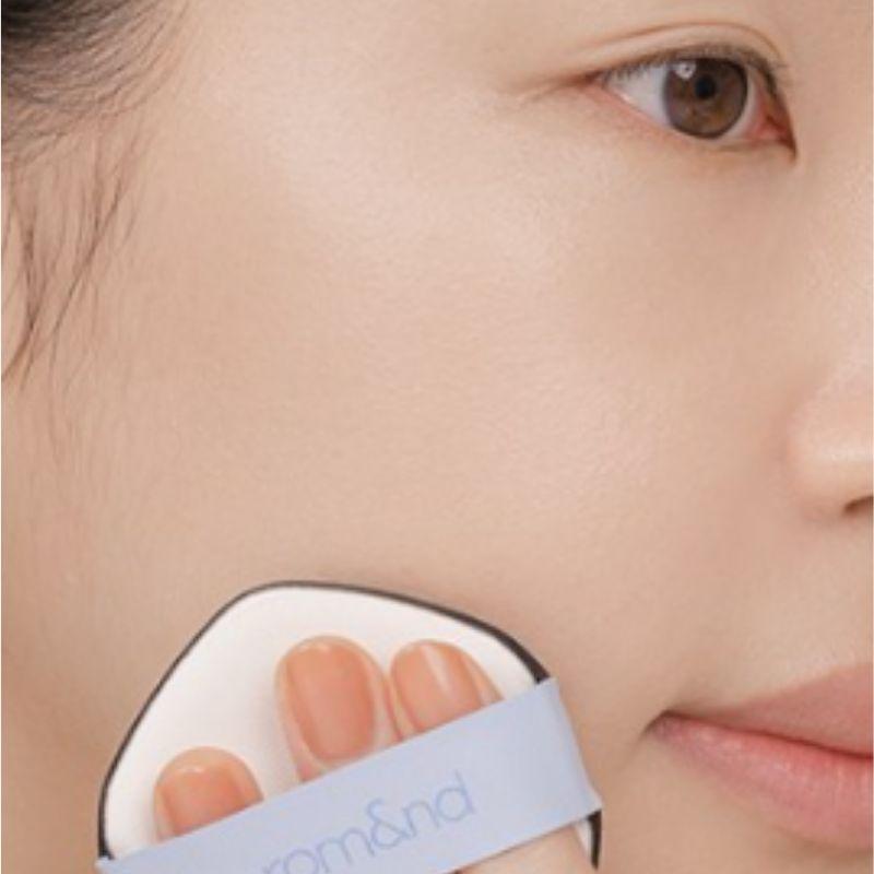 Rom&nd Увлажняющая сияющая кушон-основа K-Beauty Базовая основа-кушон с эффектом 'голой кожи' Макияж SPF Покрытие