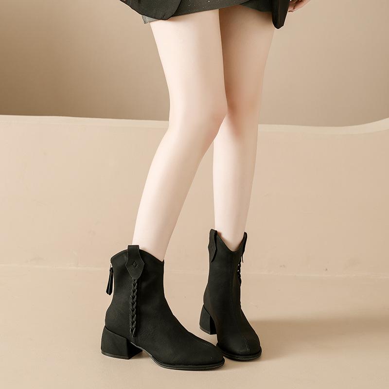 Ретро короткие ботинки с бахромой женские 2025 осень и зима новые матовая кожа толстый каблук ботинки Мартин универсальные задняя молния высокий каблук короткие ботинки