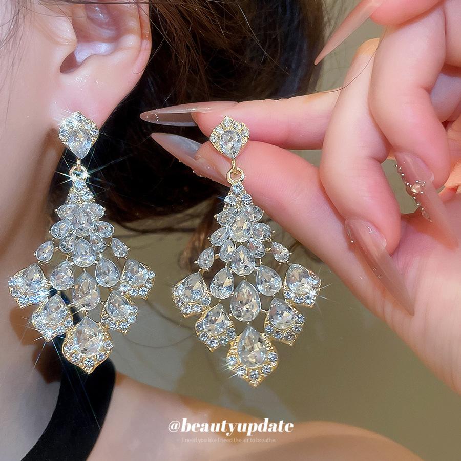 Silver Needle Super Flash Diamond-set Hollow Water Drop Geometric Stud Earrings, Light Luxury Niche High-end Earrings for Women