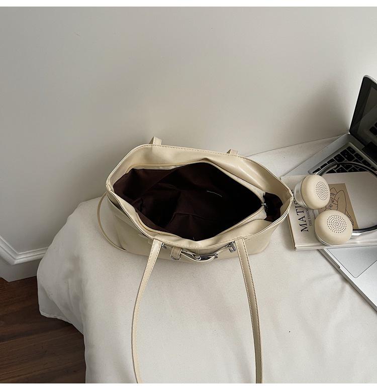 Женская ретро-сумка-тоут большой вместимости - Осень/Зима 2025 Универсальная сумка на плечо и подмышку для моды и поездок на работу