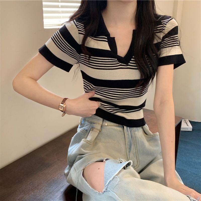 Дизайнерский смысл, нишевый летний свитер с воротником-поло, полосатой футболкой с короткими рукавами, короткий трикотажный топ из ледяного шелка для женщин