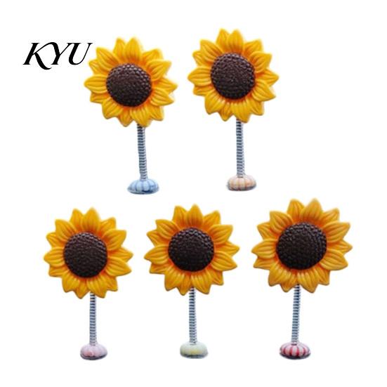 Gift for New Drivers 5Pcs Wobble Sunflower Car Dashboard Decor, Resin Spring Flower Ornament Cute Desk Ornaments with Non Slip Adhesive, Shaking