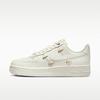 Женские кроссовки Nike Air Force 1 '07 LX CN Sail Gold с мини-свушами (Женский) Парус/Парус-Металлик Золотой