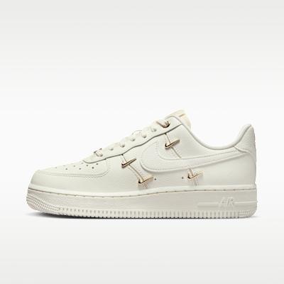 Женские кроссовки Nike Air Force 1 '07 LX CN Sail Gold с мини-свушами (Женский) Парус/Парус-Металлик Золотой