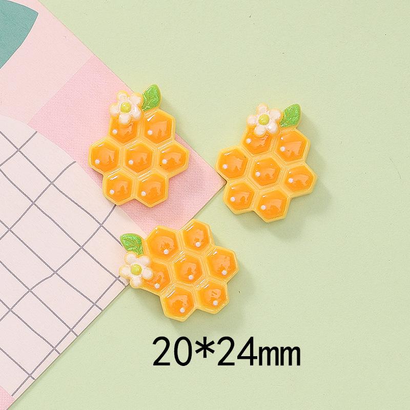 10 Pcs New Cute Cartoon Animal Little Bee Series Resin Scrapbook Diy Jewelry Wedding Children Gift Hairpin Accessories A82