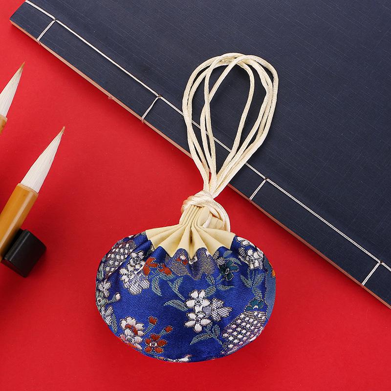 Sachet Hanfu Pouch: Traditional Chinese-Style Portable Scented Bag and Mosquito Repellent