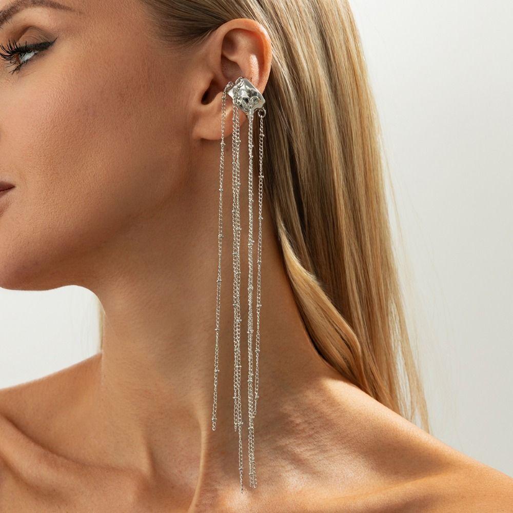 Серьги с длинной кисточкой из сплава+медная цепочка, серебристый цвет, серьги-клипсы (не требуют прокола ушей), готический ушной кафф С-образной формы