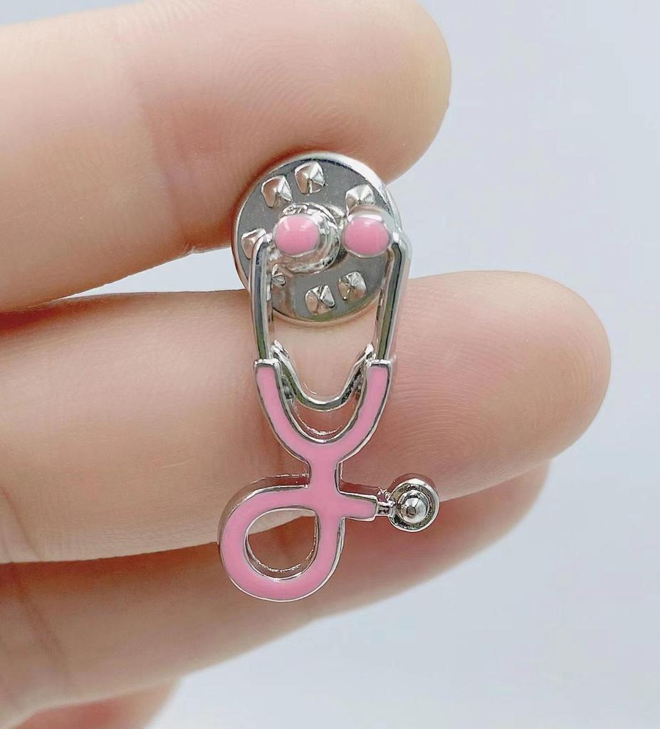 Брошь в виде стетоскопа в виде мультяшного доктора - Креативные европейские и американские украшения