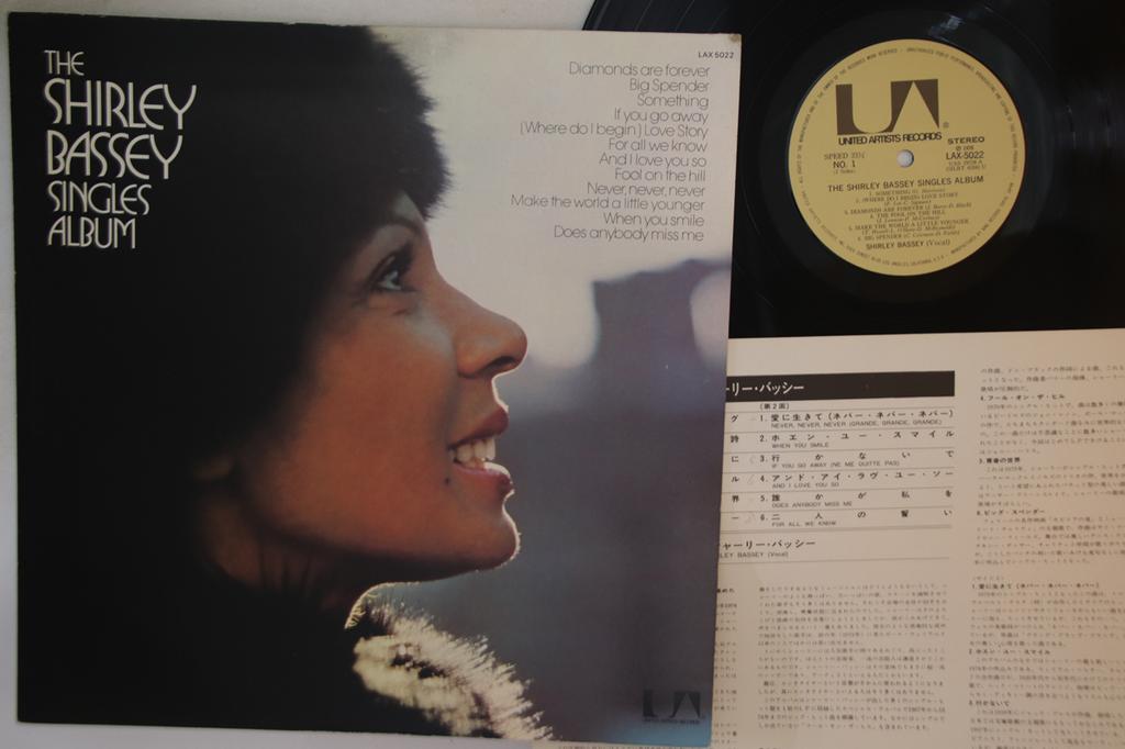 LP Record SHIRLEY BASSEY - Shirley Bassey Singles Album LAX5022 UNITED ARTISTS 1976 Japan Pop Used