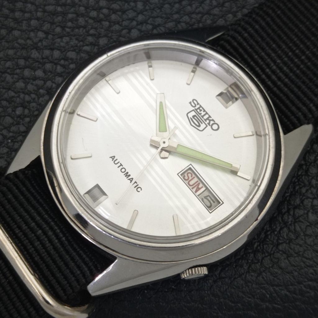 ВИНТАЖНЫЕ МУЖСКИЕ ЧАСЫ SEIKO 5 AUTOMATIC 7009A ЯПОНИЯ СЕРЕБРИСТЫЙ ЦИФЕРБЛАТ a701260-5 R206a-a701260