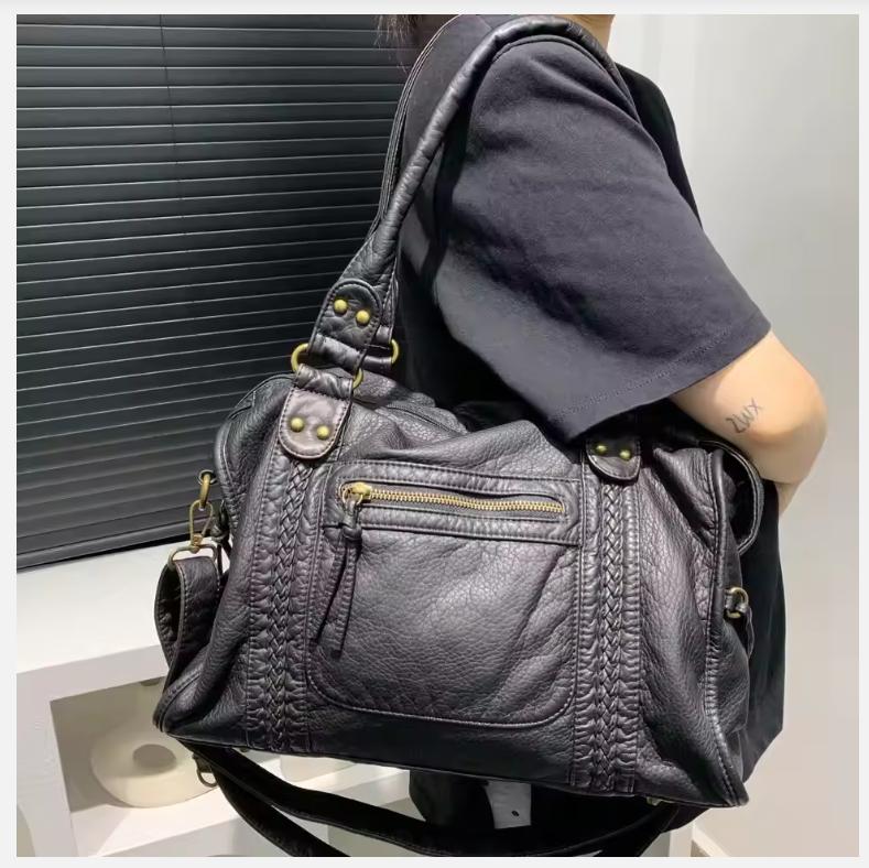 Y2K Spicy Girl One Shoulder Crossbody Bag Vintage Washed Leather Soft Leather Motorcycle Bag Large Capacity Bag