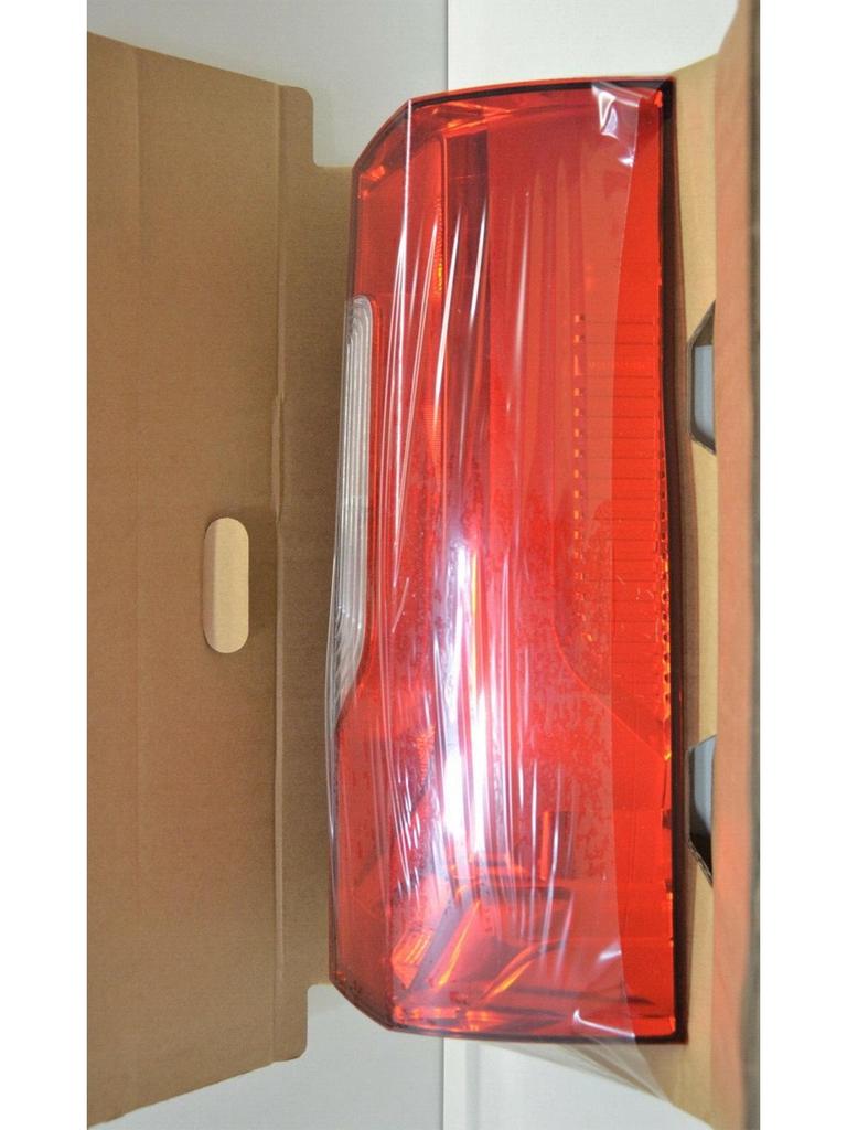 Mercedes Sprinter W910 Rear Taillight Assembly (Part No. 91082053)