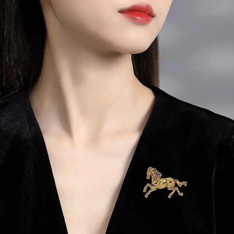 1Pc Zinc Alloy Fresh Metal Brooch Gift Cloth Decoration Exquisite Horse Brooch