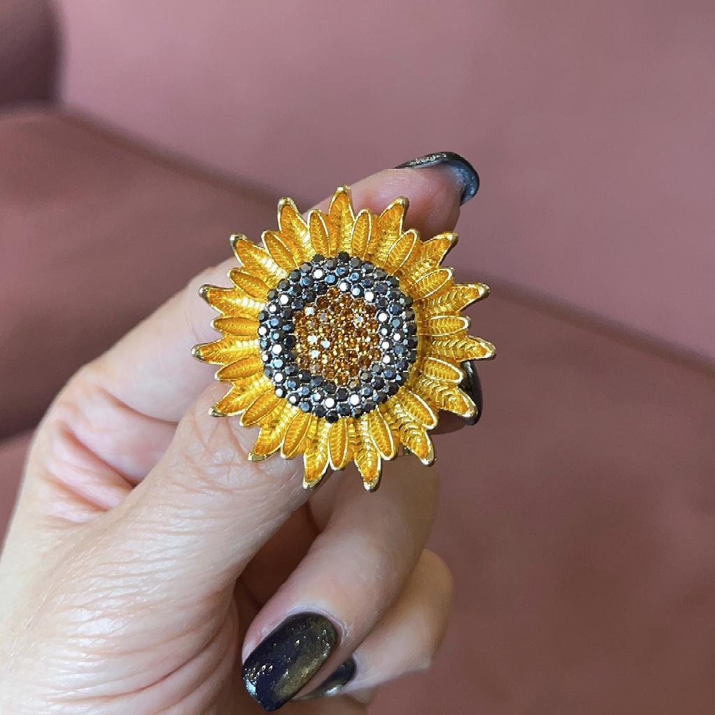 Enamel Sunflower Rhinestone Brooch with Rhinestones Plant Flower Corsage Fashion Eco-friendly Alloy Jewellery Perfect Gift for Couples