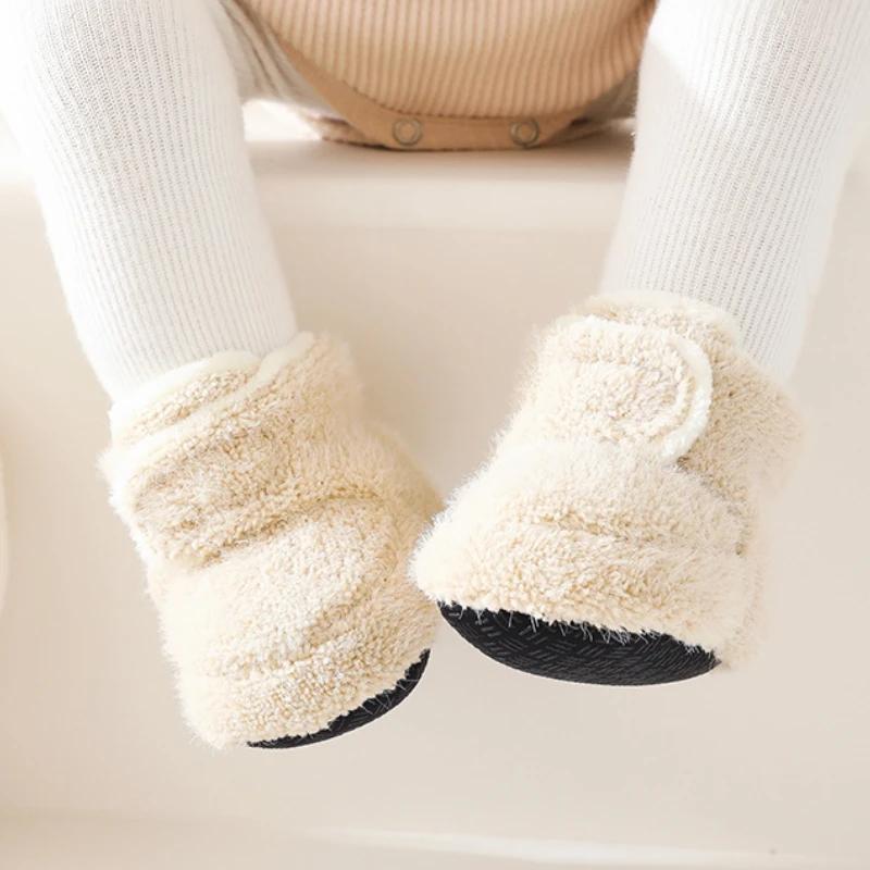 Зимняя утепленная детская обувь для малышей, нескользящие тапочки для младенцев, носки для малышей, которые впервые ходят, обувь с мягкой подошвой для детей от 0 до 2 лет