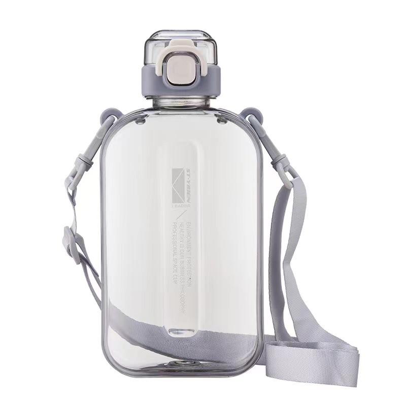 Плоская квадратная прозрачная бутылка для воды, портативная дорожная столовая с регулируемым ремешком, элегантная тонкая бутылка для спорта, кемпинга