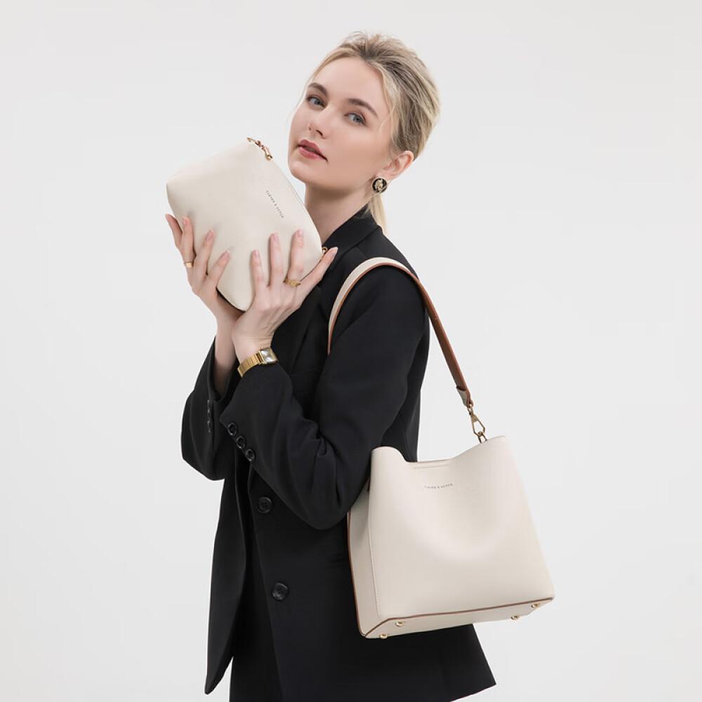 Women's Bag New Large Capacity Bucket Bag Women's Shoulder Bag Crossbody Bag To Send Girlfriend Long 24.5cm Wide 11cm23cm