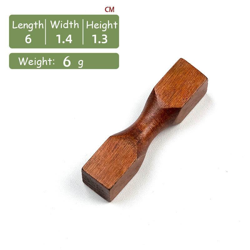 Полка для хранения в отеле. Держатель для палочек для еды. Полка для деревянных палочек для еды. Украшение кухни. Посуда для ресторана.