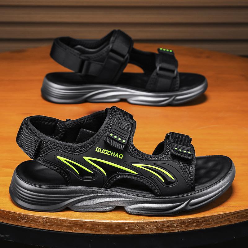 Летние сандалии мужские 2025 года новые молодежные для отдыха детей старшего возраста младших школьников легкие нескользящие пляжные мужские туфли для мальчиков