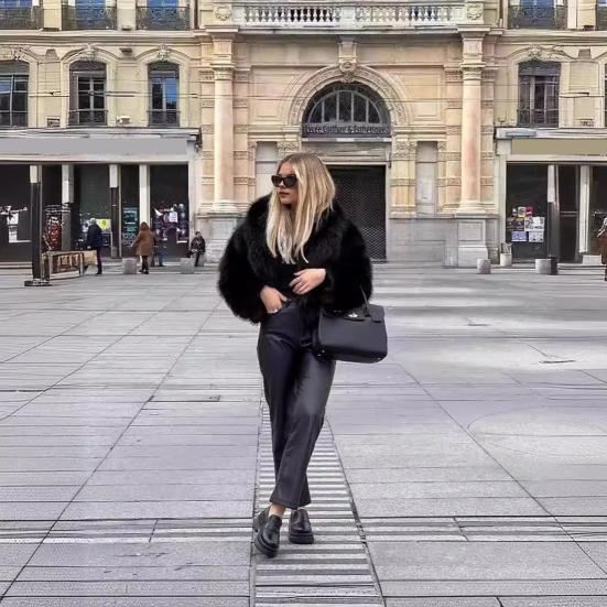 Осень-зима Женский кардиган Пальто Искусственный мех Утолщенный плюш Отложной воротник Чистый цвет Длинные рукава Однотонный кардиган Куртка