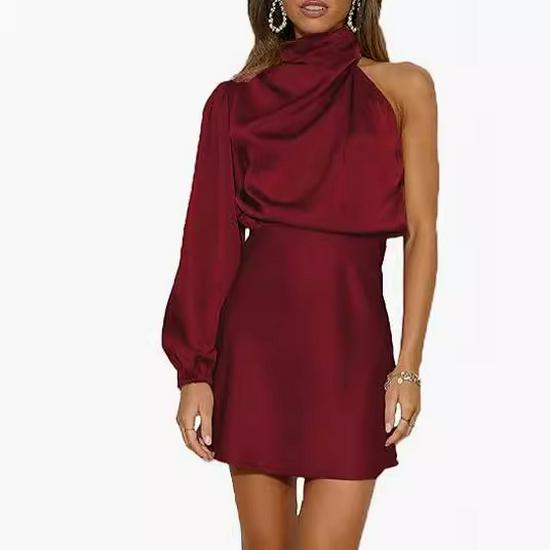 Весеннее женское мини-платье из сатина на одно плечо с длинными рукавами 2024