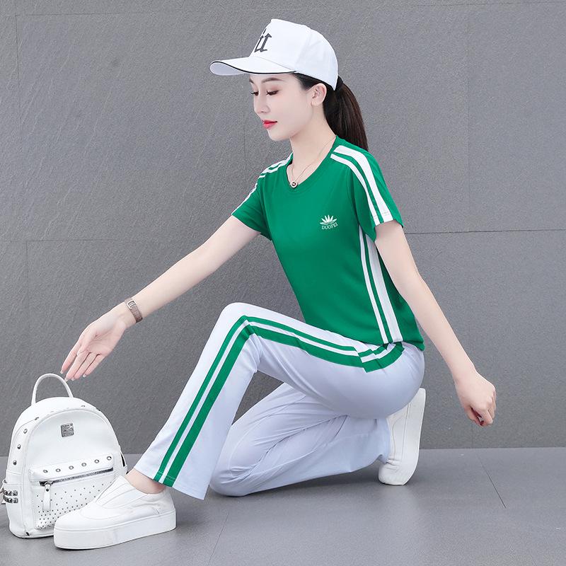 Лето 2025 г. Женский спортивный комплект свободного кроя Ice Silk - Повседневная мода, два предмета с короткими рукавами