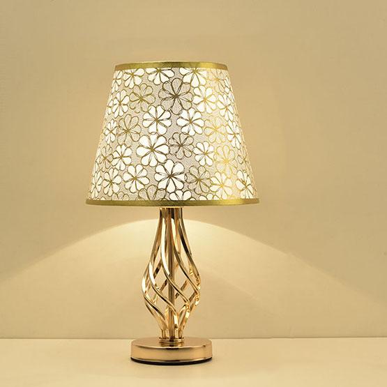 Desk Lamp Bedroom Bedside Lamp Modern Simple Creative Warm Romantic Home Lamp Living Room Study Learning Dimming Desk Lamp