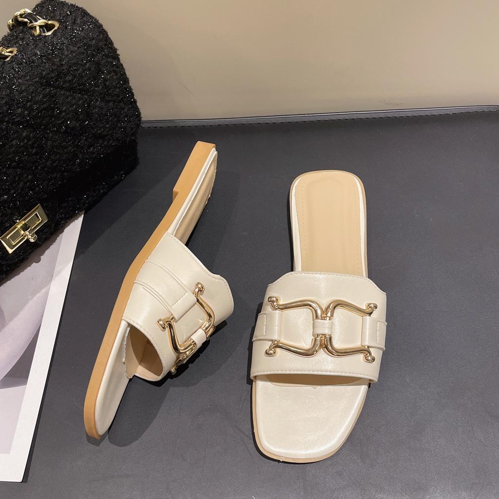 Fashion Women's Slippers in Summer 2025 Metal Flat Bottom Wear New Fashion Square Toe Outdoor Low Heel Women's Shoes Fashionable