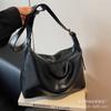 Women's Bag Fashion New Manufacturer Popular Women's Bag 2025 Portable Underarm Tote Bag Retro Casual Bag