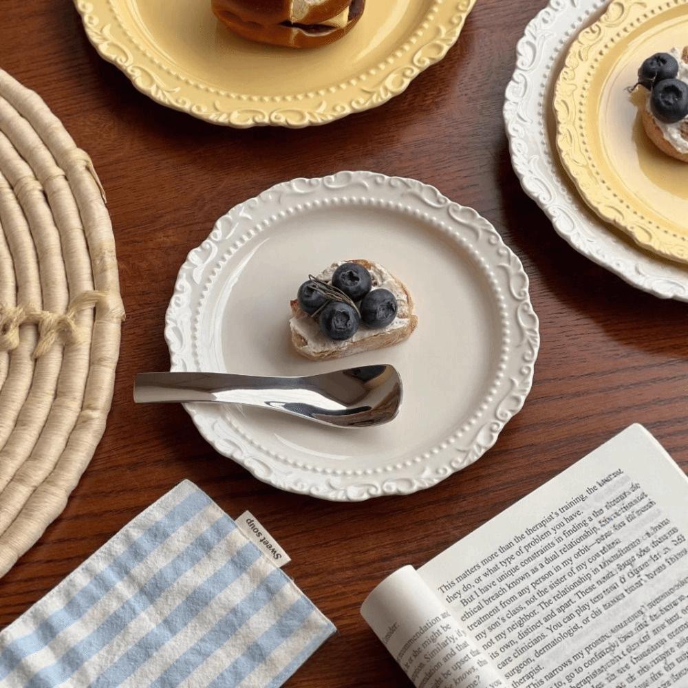 Embossed Design Ceramic Dessert Plate White/Yellow Color Western Dining Tableware Kitchen Use