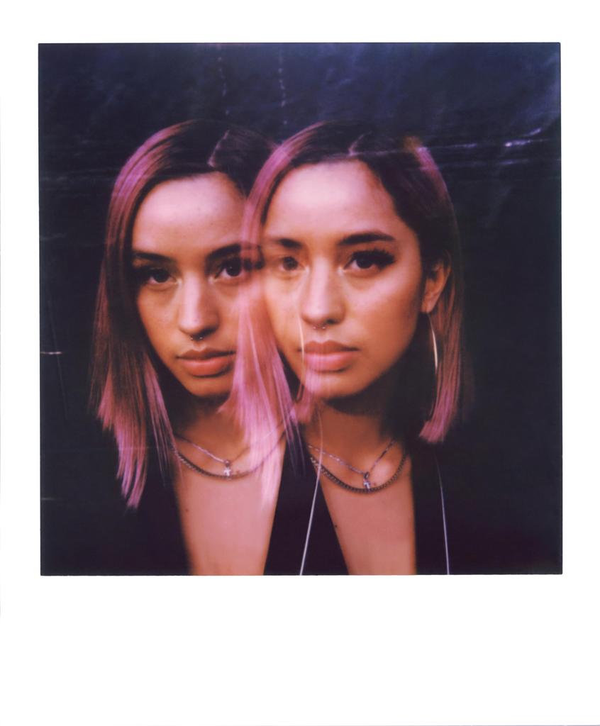 Комплект фотопленки для моментальной камеры Polaroid 3-го поколения, камера белого цвета с управлением через Bluetooth-приложение, 16 цветных фотографий Now+ I-Type + - Now+ + (6563)